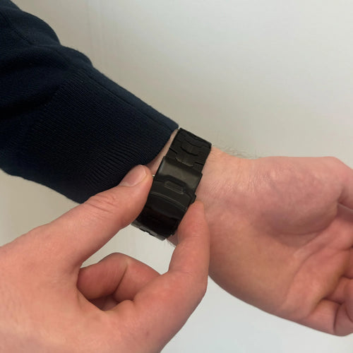 Titanium Strap 'Iron', black, lifestyle photo