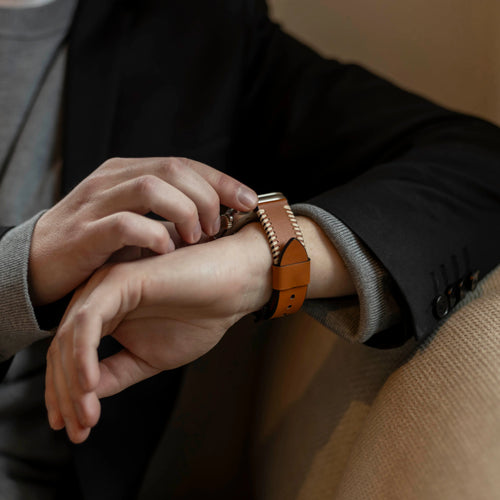 Bracelet en cuir cousu Apple Watch (brun)