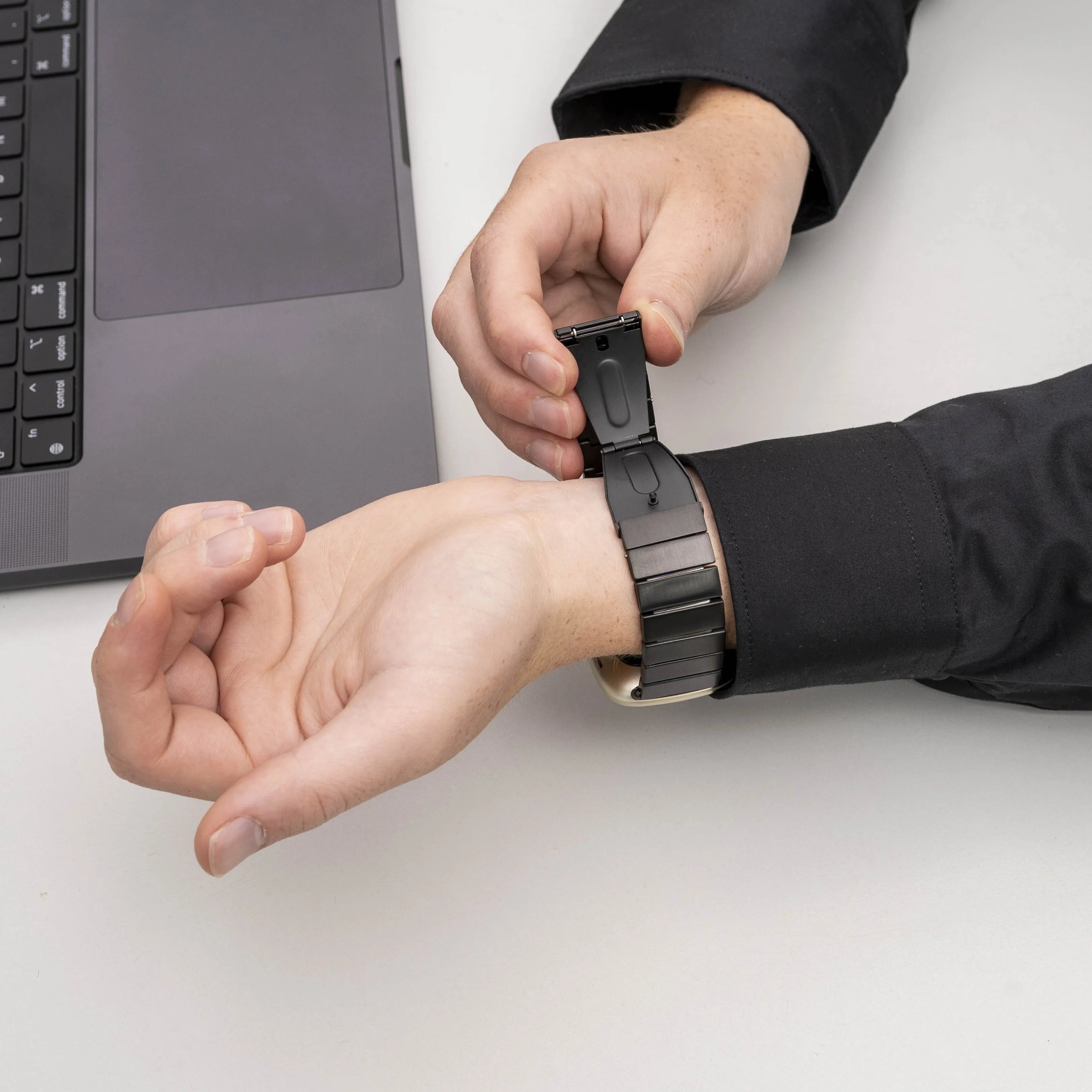 Bracelet métal Fitbit Versa 3 (noir)