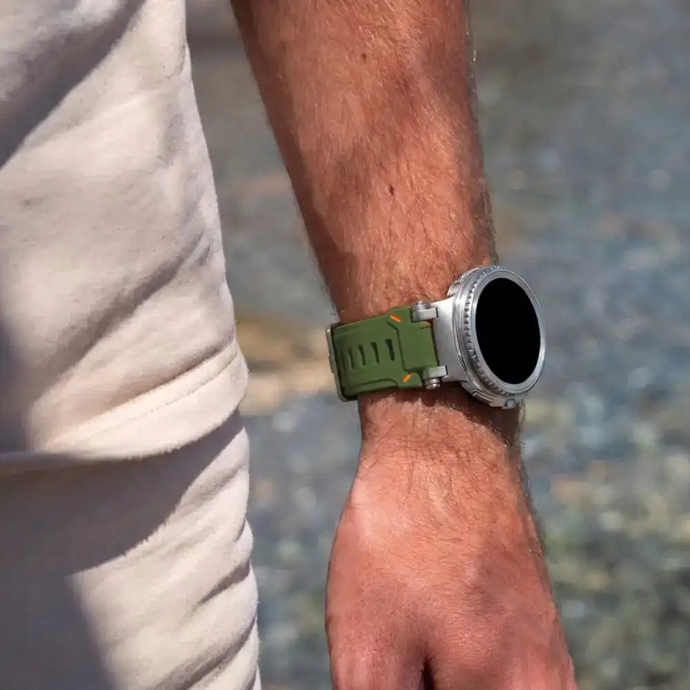 Bracelet silicone 'Explorer' Samsung Galaxy Watch 8 44mm (vert avec titane)