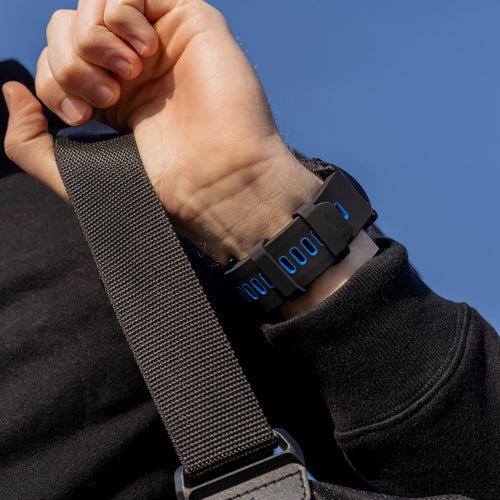 Garmin Fenix 9 - 51mm Sport Buckle Strap (Black/Blue)