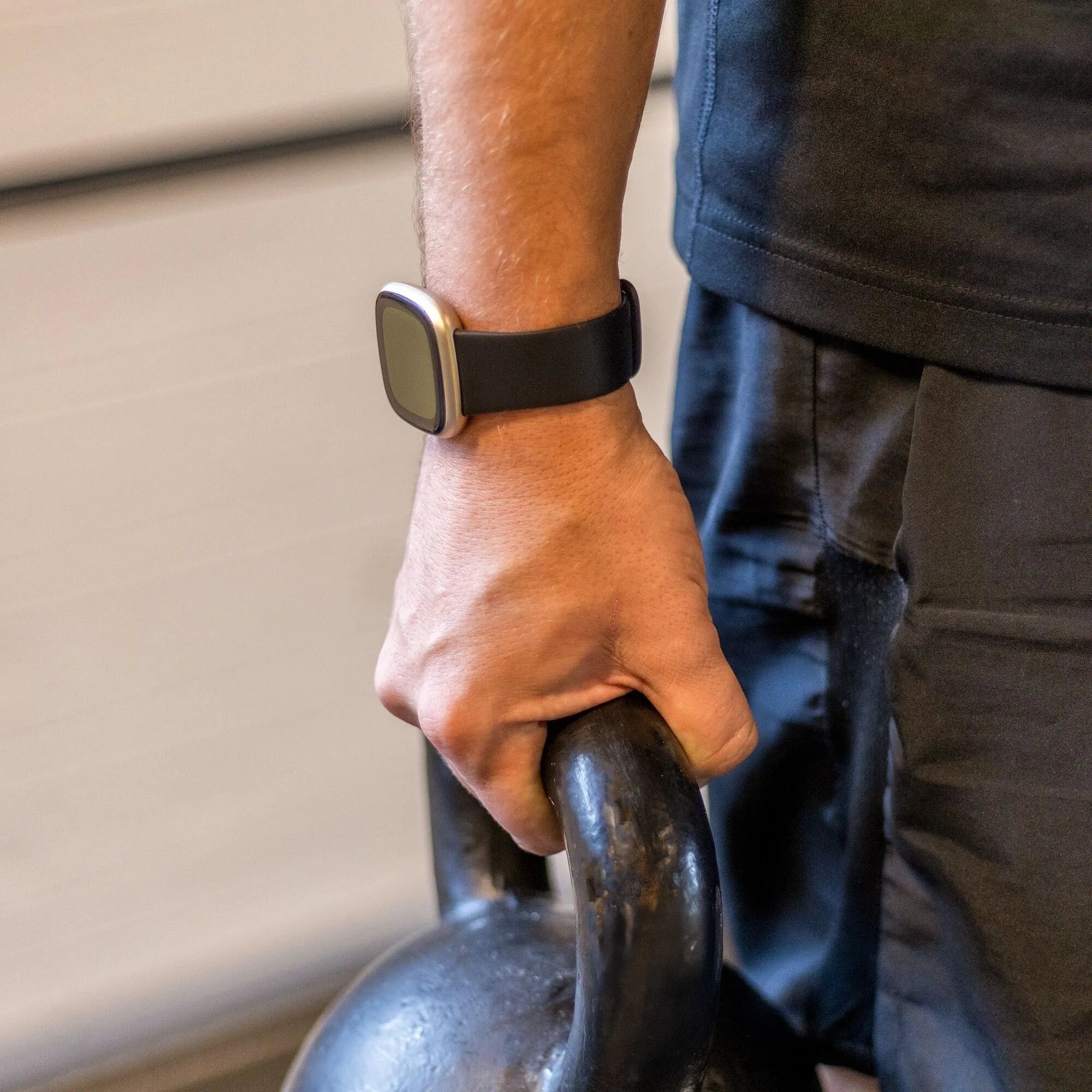 Bracelet silicone classique Fitbit Sense 2 (noir)