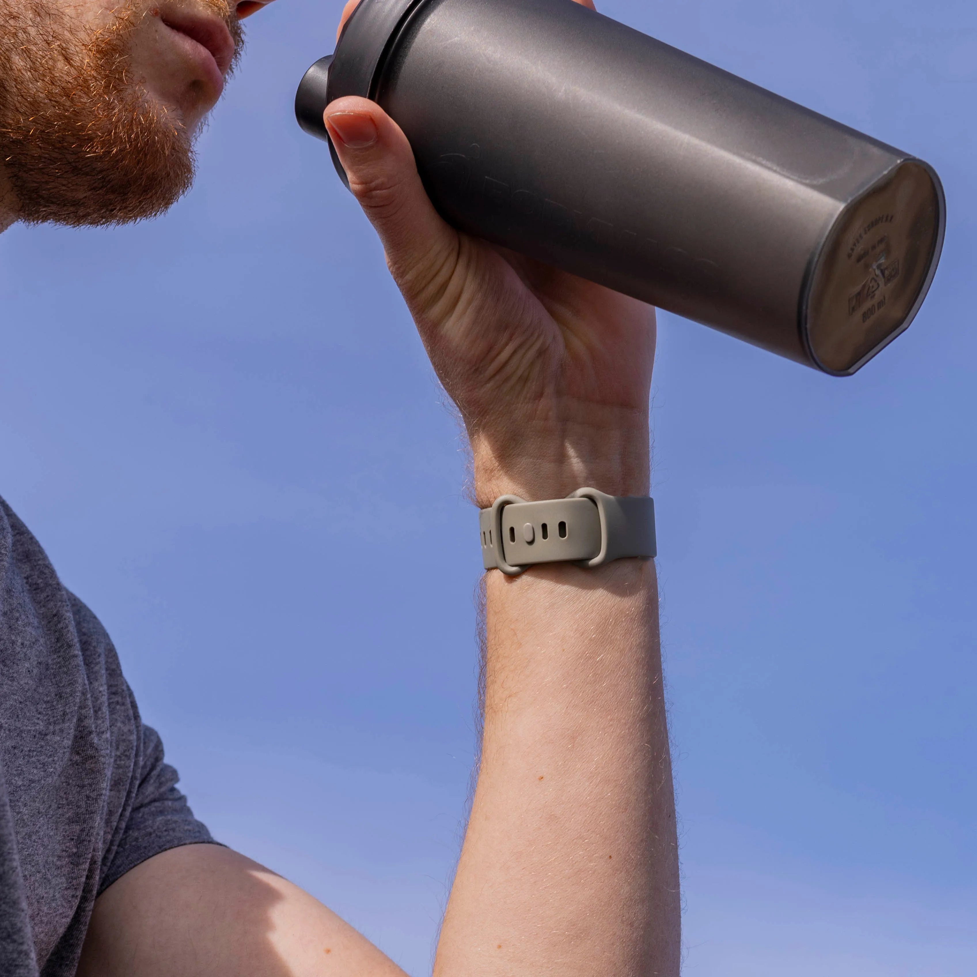 Bracelet silicone classique Fitbit Versa 3 (gris)