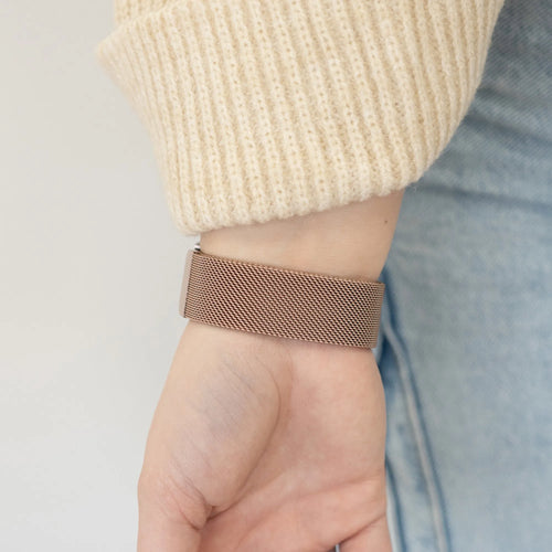 Milanese Strap 'One Push', rose gold, lifestyle photo