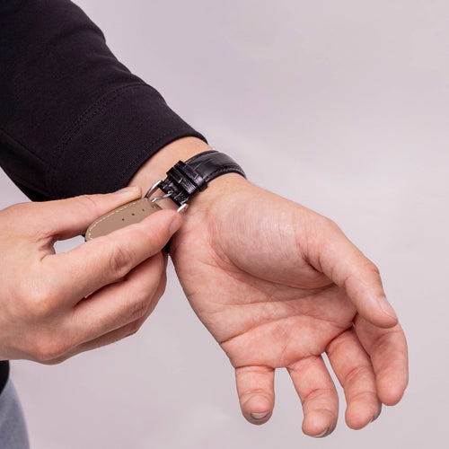 Bracelet cuir à effet crocodile Samsung Galaxy Watch 9 - 44mm (noir)
