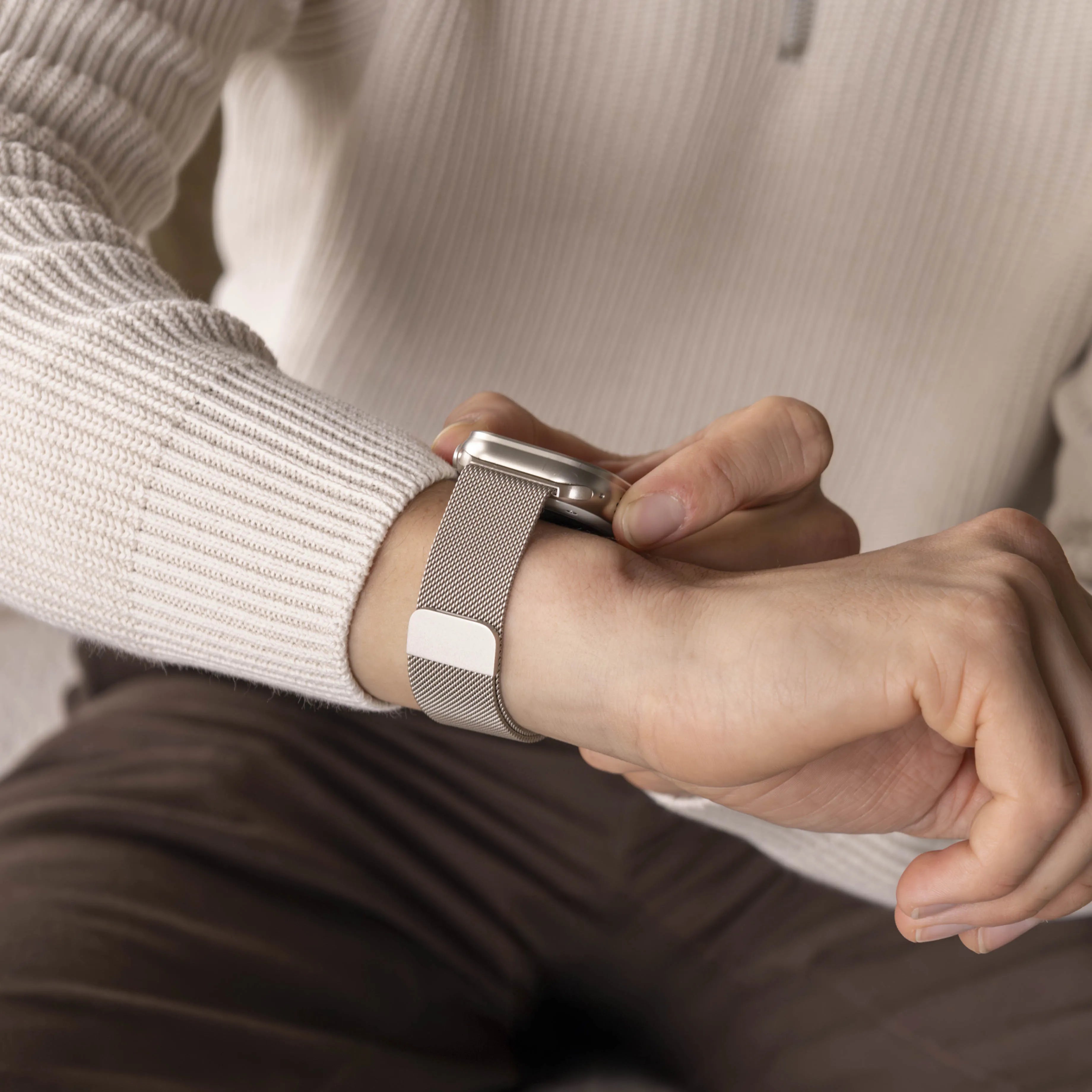 Bracelet Milanaise Apple Watch (lumière stellaire)