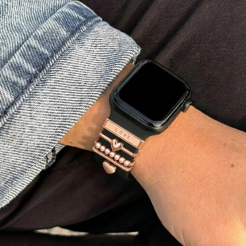 Bracelet smartwatch avec charms - Coeurs (or rose)