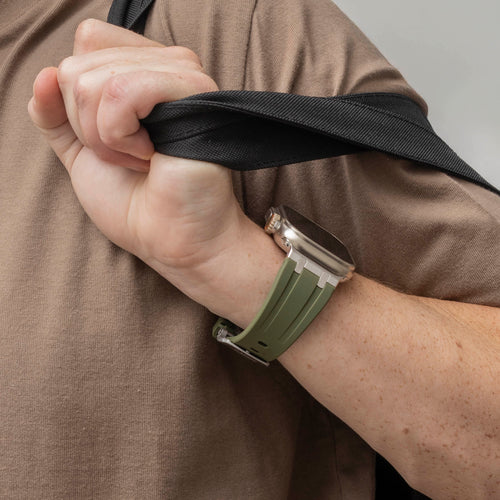 Silicone Strap 'Luxe Liquid', green with silver, lifestyle photo