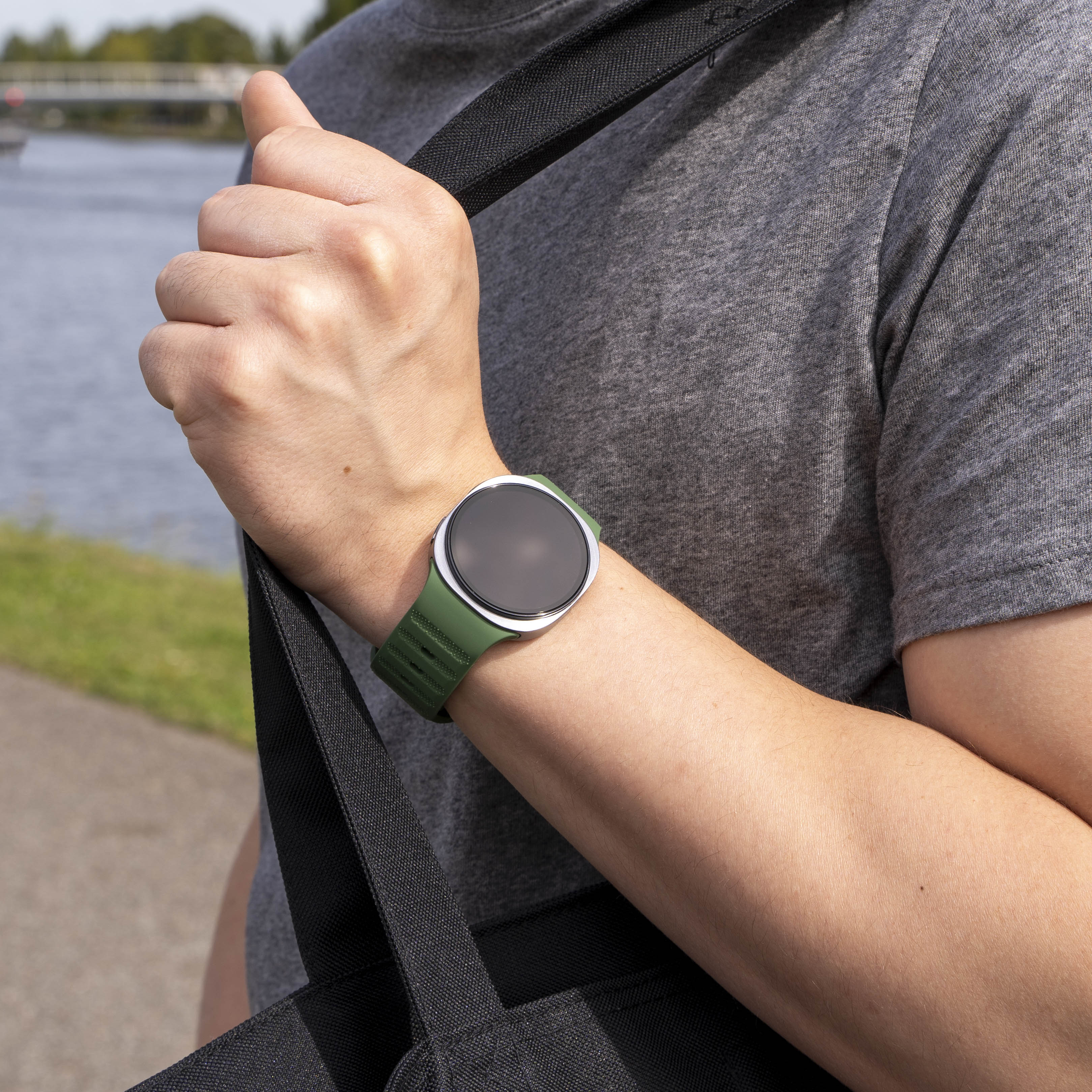 Bracelet silicone outdoor Samsung Galaxy Watch 8 - 44mm (vert militaire)