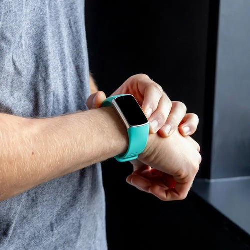 Fitbit Charge 6 siliconen bandje (aqua)