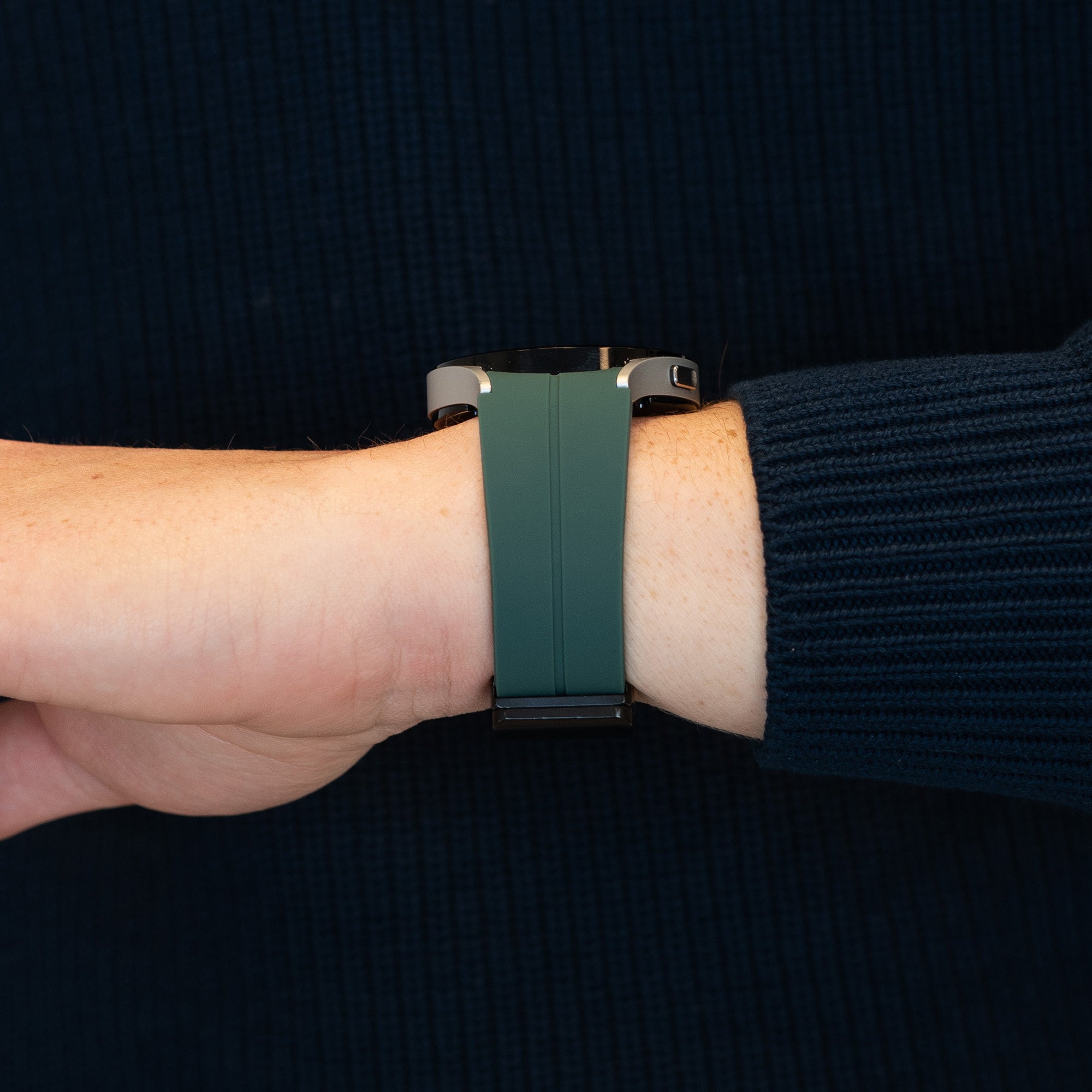 Bandz Bracelet silicone avec D-Buckle Samsung Galaxy Watch 5 Pro (vert foncé)