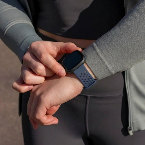 Bandz Fitbit Versa 4 Sport Strap 'Sport Air' (Dark Blue)