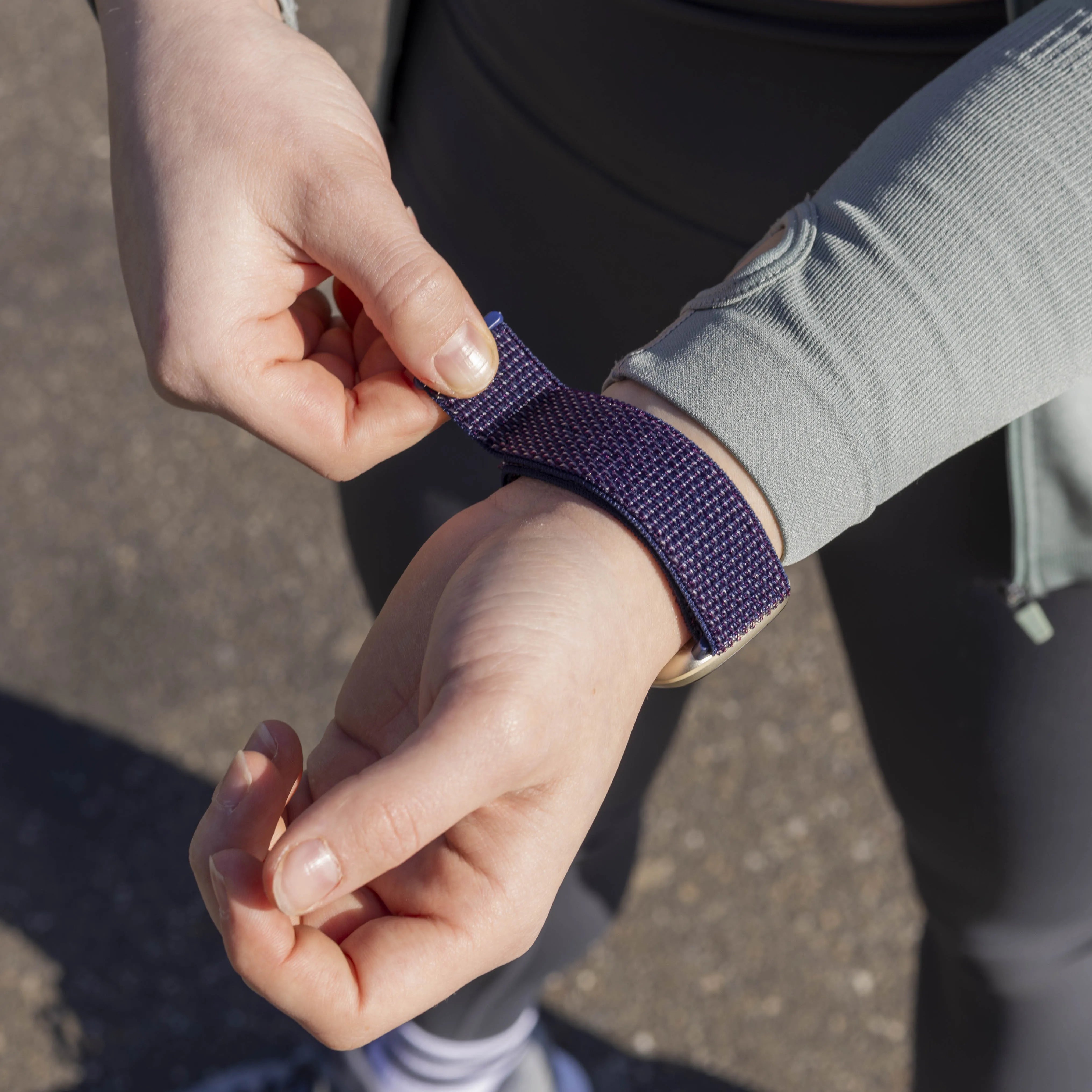 Bracelet nylon Fitbit Sense (bleu et violet)
