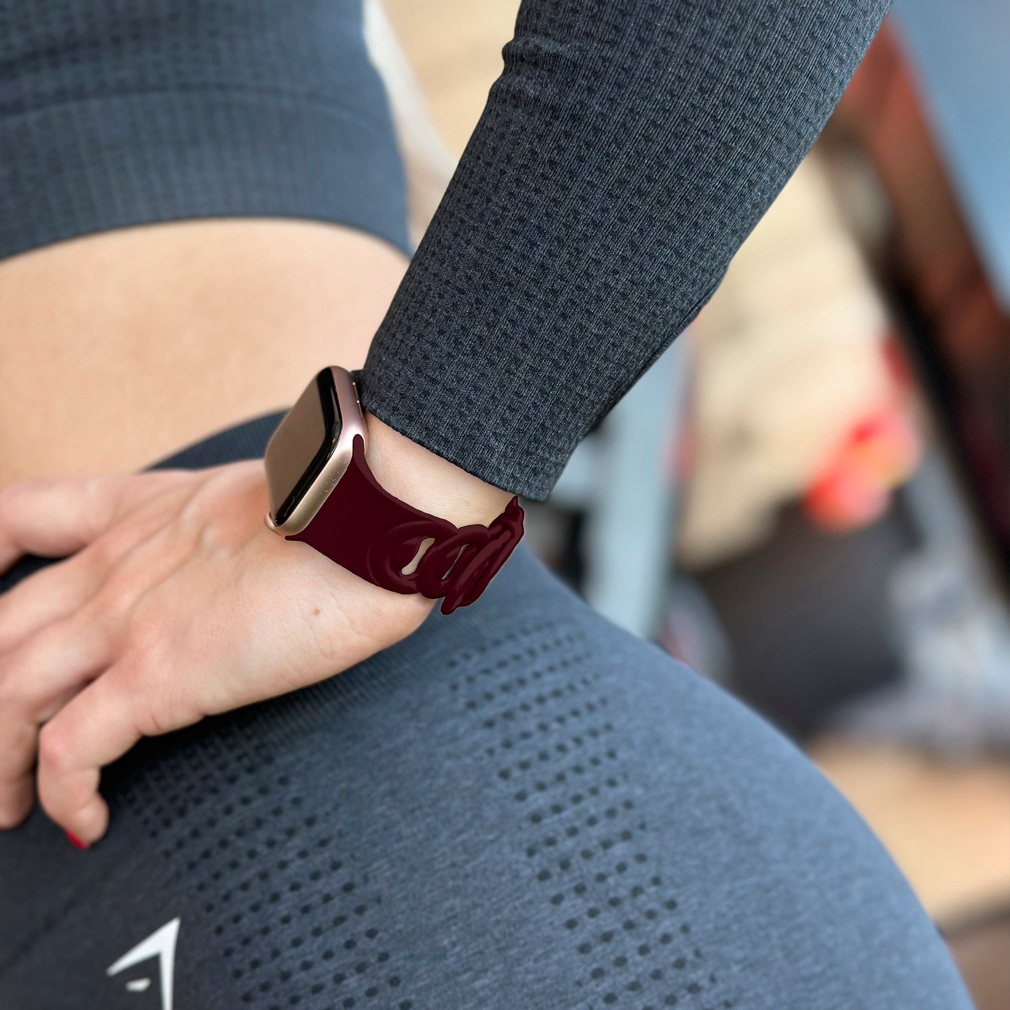 Bracelet silicone chaîne Apple Watch (vin rouge)