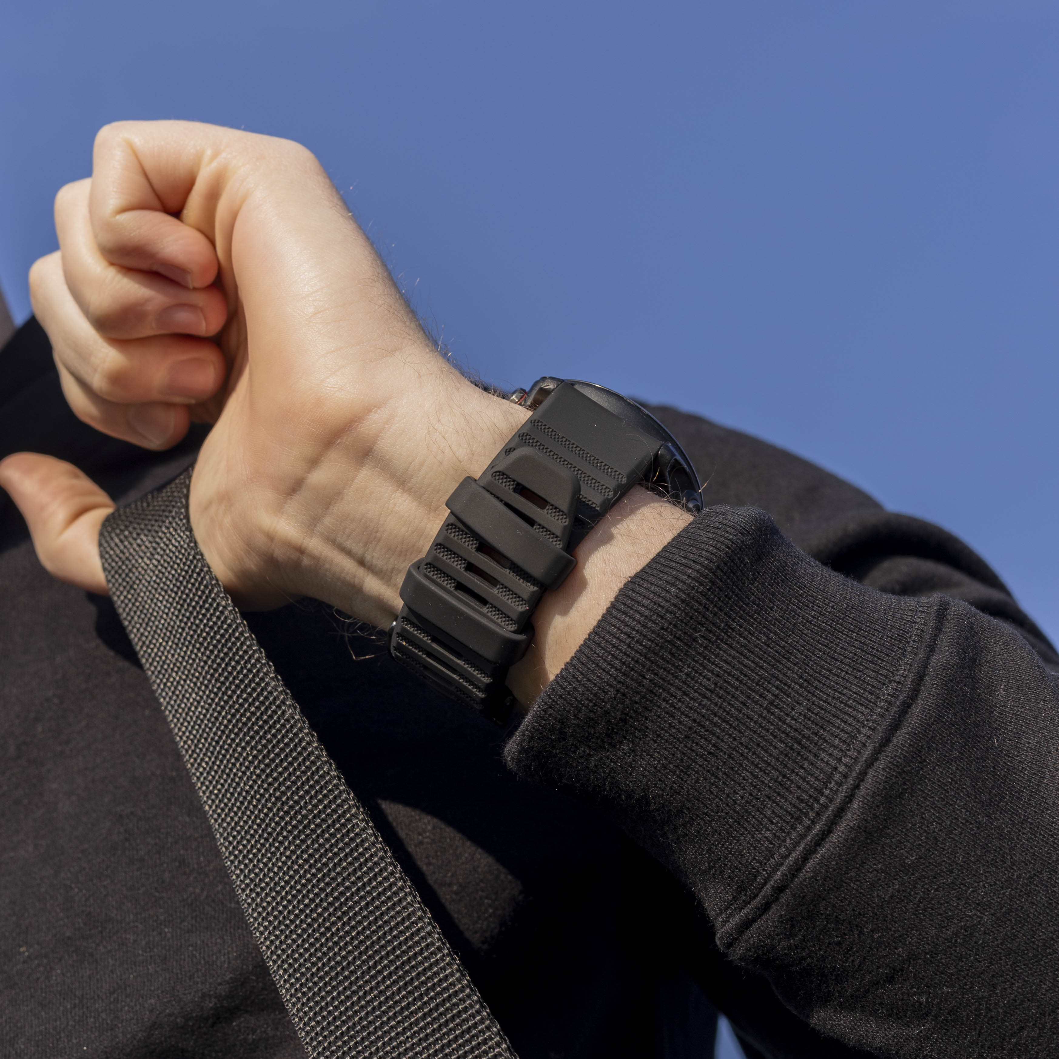 Bandz Bracelet silicone avec boucle Garmin Fenix 7x (noir)