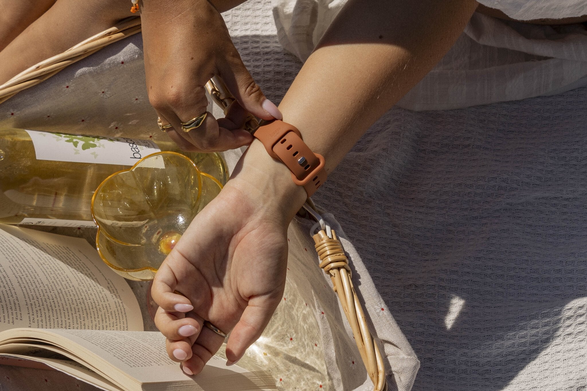 Bracelet en silicone xoxo Wildhearts Apple Watch (marron)