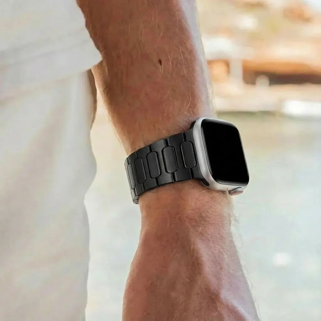 Apple Watch Bullet titanium band (zwart) 