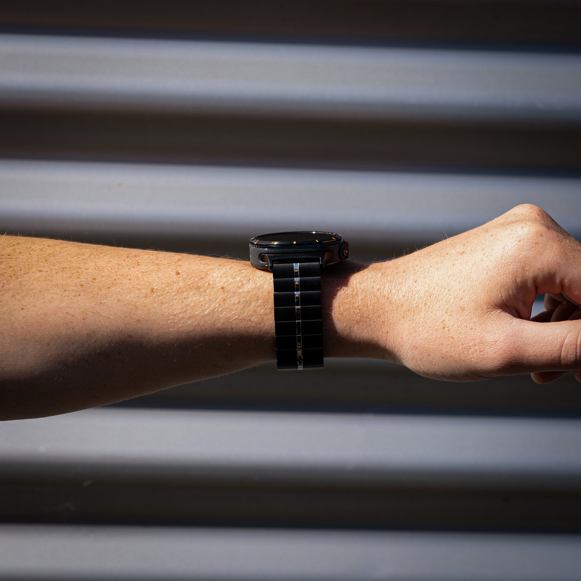 Bracelet métal de luxe Samsung Galaxy Watch Ultra (noir/argent)