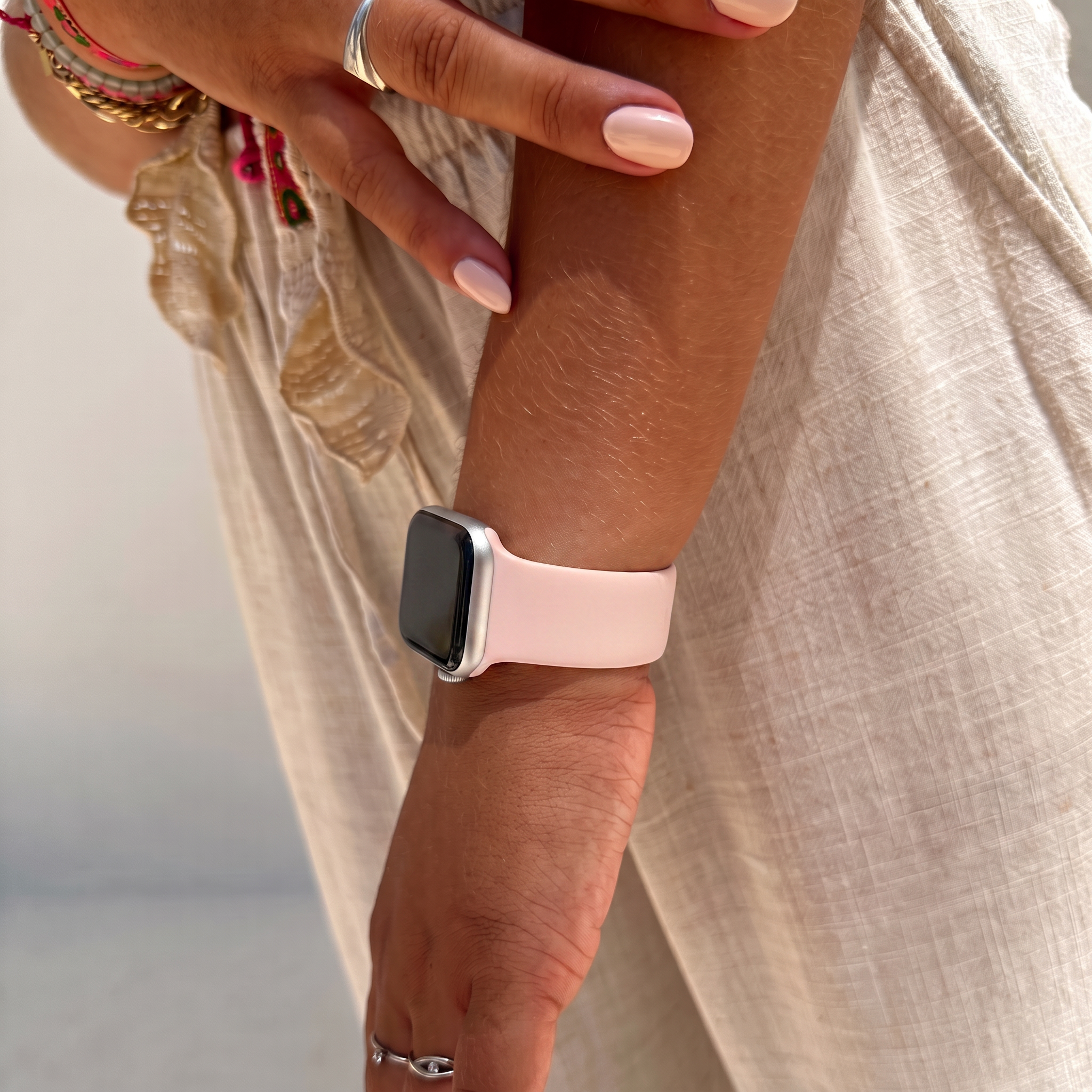 xoxo Wildhearts Apple Watch Silicone Strap (Light Pink)