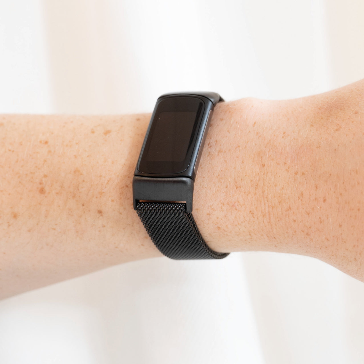 Bracelet Milanais Fitbit Charge 5 (noir)