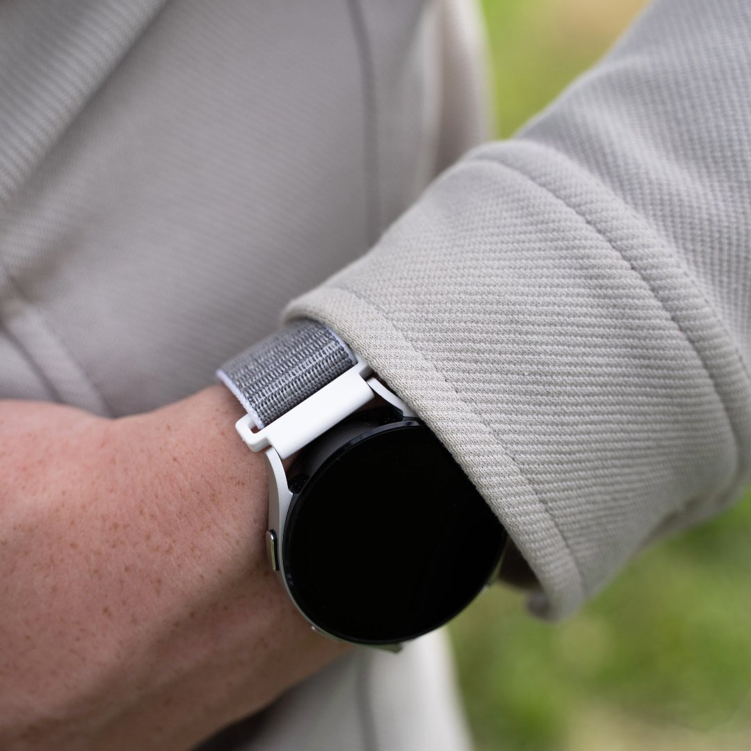 Garmin Forerunner 265s Nylon Strap (Seashell)