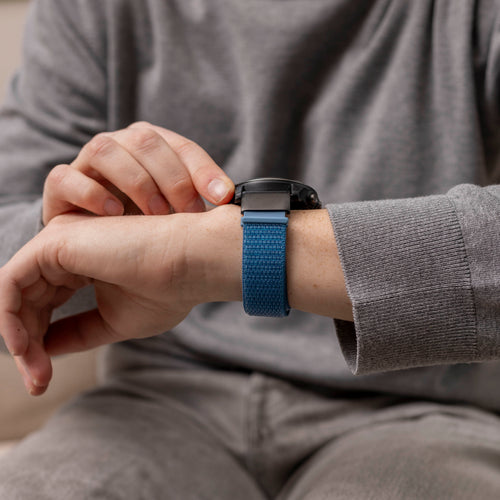 Bracelet nylon Garmin Fenix 8 - 51mm (bleu clair)