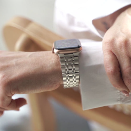 Bracelet luxe á maillons acier Apple Watch (lumière stellaire)