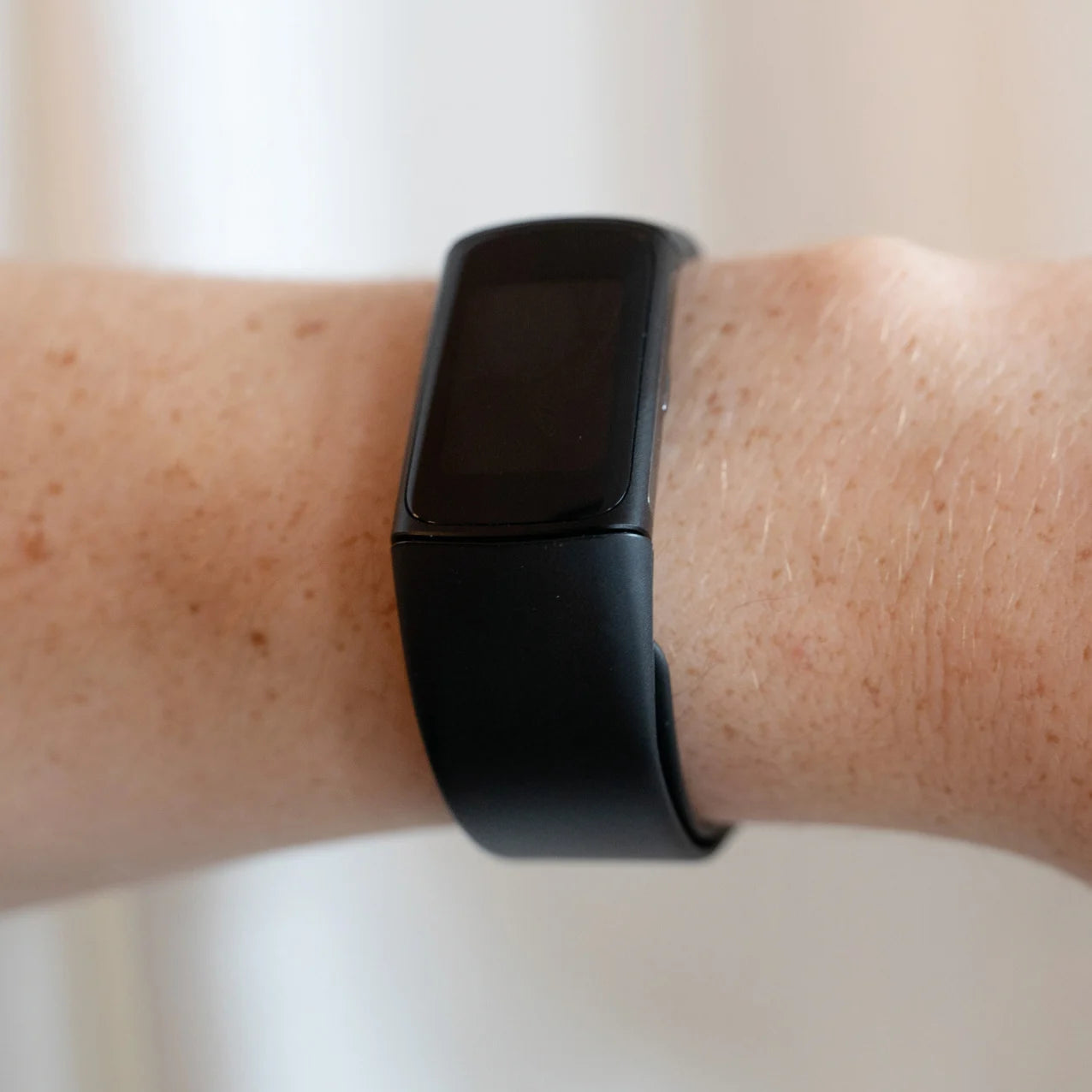 Bracelet silicone Fitbit Charge 5 (noir)