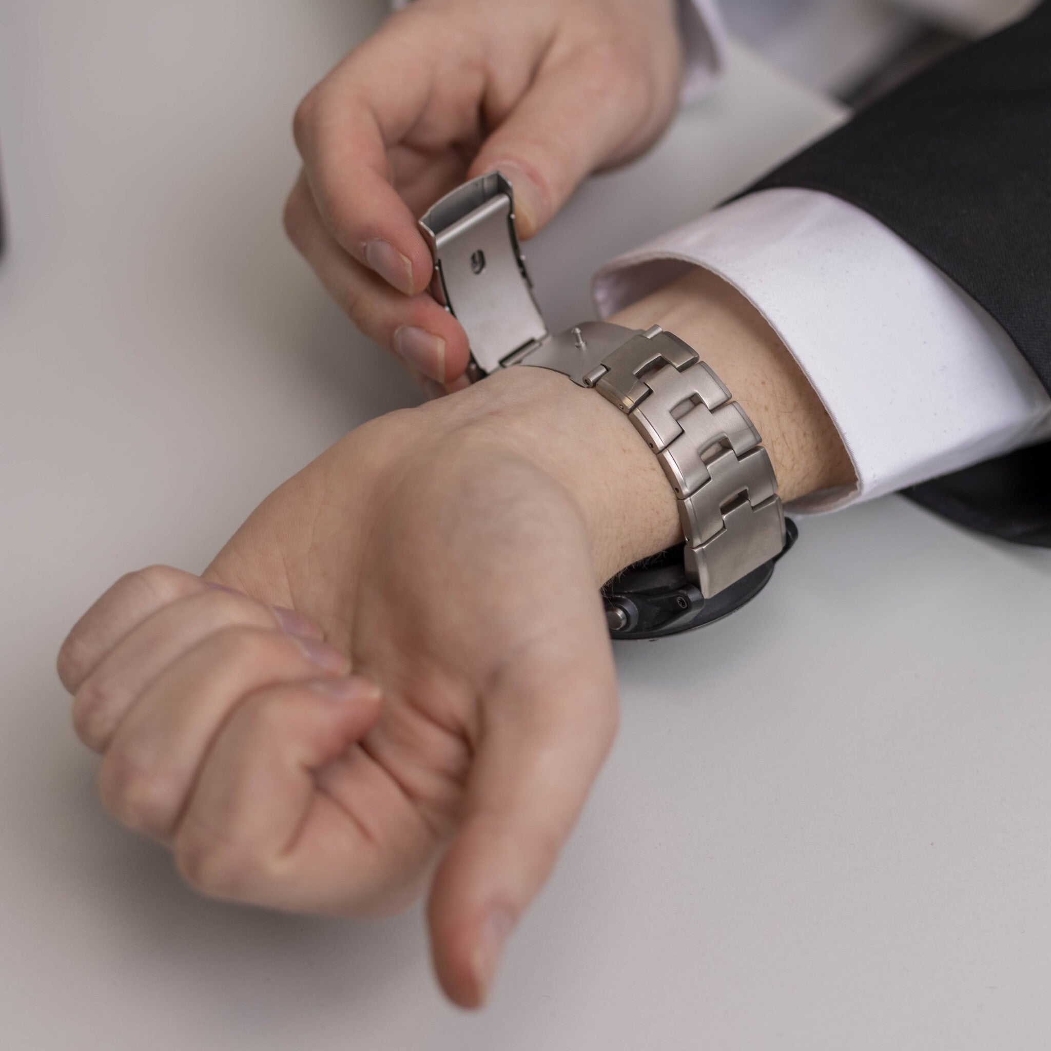 Bracelet titane Garmin Tactix 7 (argent)