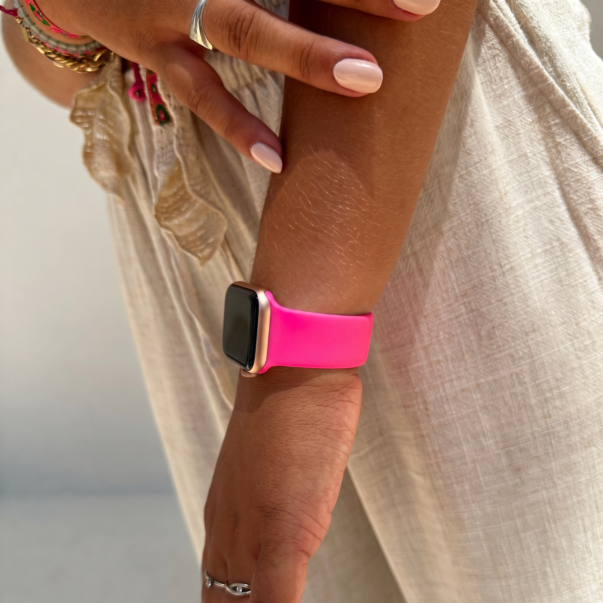 xoxo Wildhearts Bracelet silicone Apple Watch (rose fuchsia)